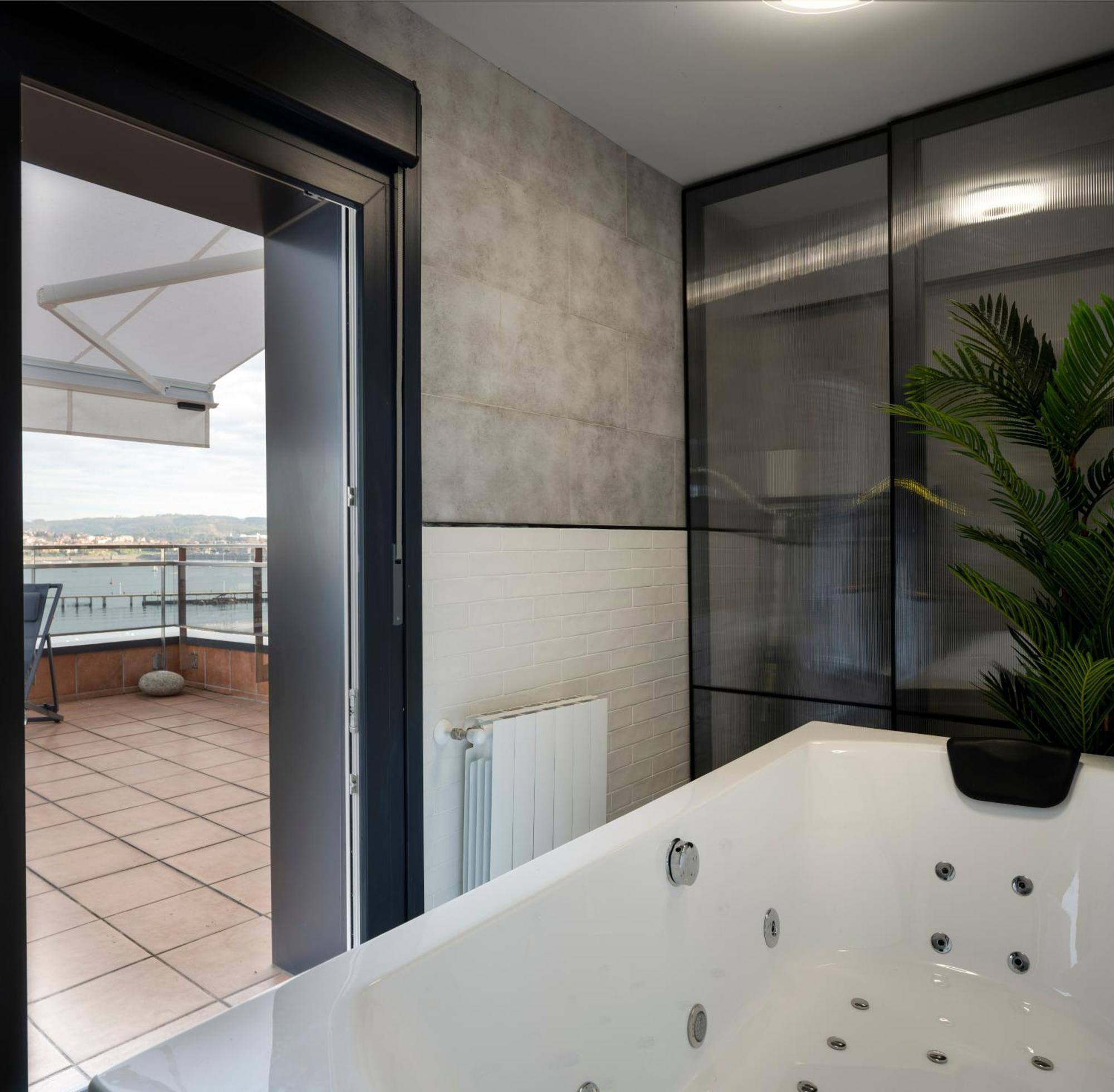 Atico Lujo Costa Vasca Bilbaoterraza Mar Jacuzi Apartment Santurtzi Ngoại thất bức ảnh